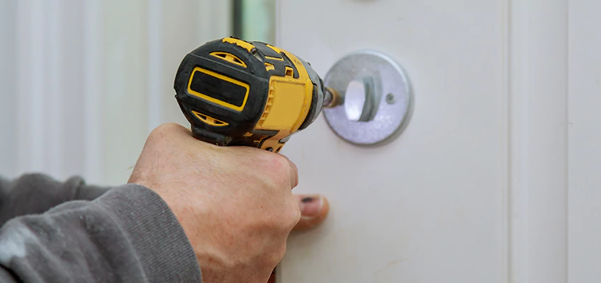 Street Locksmith For Smart Lock Repair in Algonquin